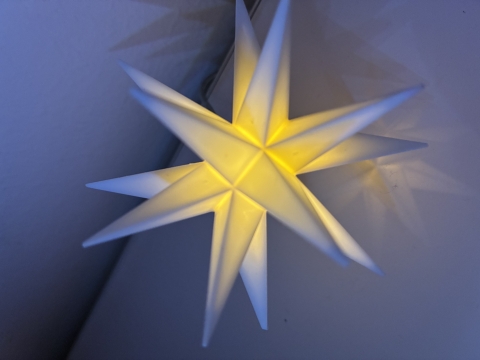 Bild zeigt einen leuchtenden Stern