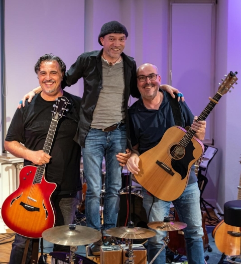 Bild zeigt die drei Mitglieder der Band "Solidate"