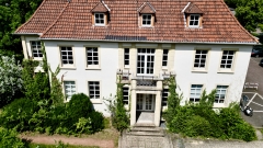 Musikschulgebäude von oben 
