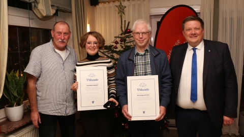 Das Bild zeigt von links Herrn Volker Kauf, Frau Helena Salewski, Herrn Ulrich Kopp sowie Herrn Bürgermeister Andreas Stegemann