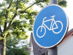 Bild vom einem Verkehrszeichen für Radwege