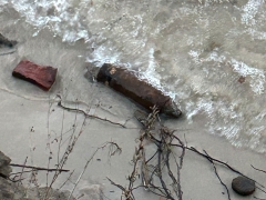 Panzergranate am Rand des Silbersees