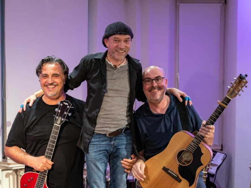 Bild zeigt die drei Mitglieder der Band "Solidate"