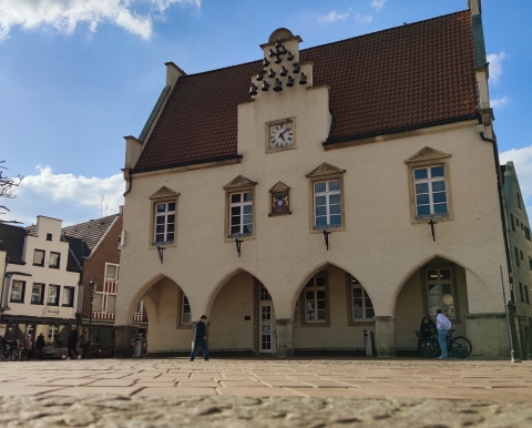 Bild des Rathauses in der Innenstadt, Markt 1